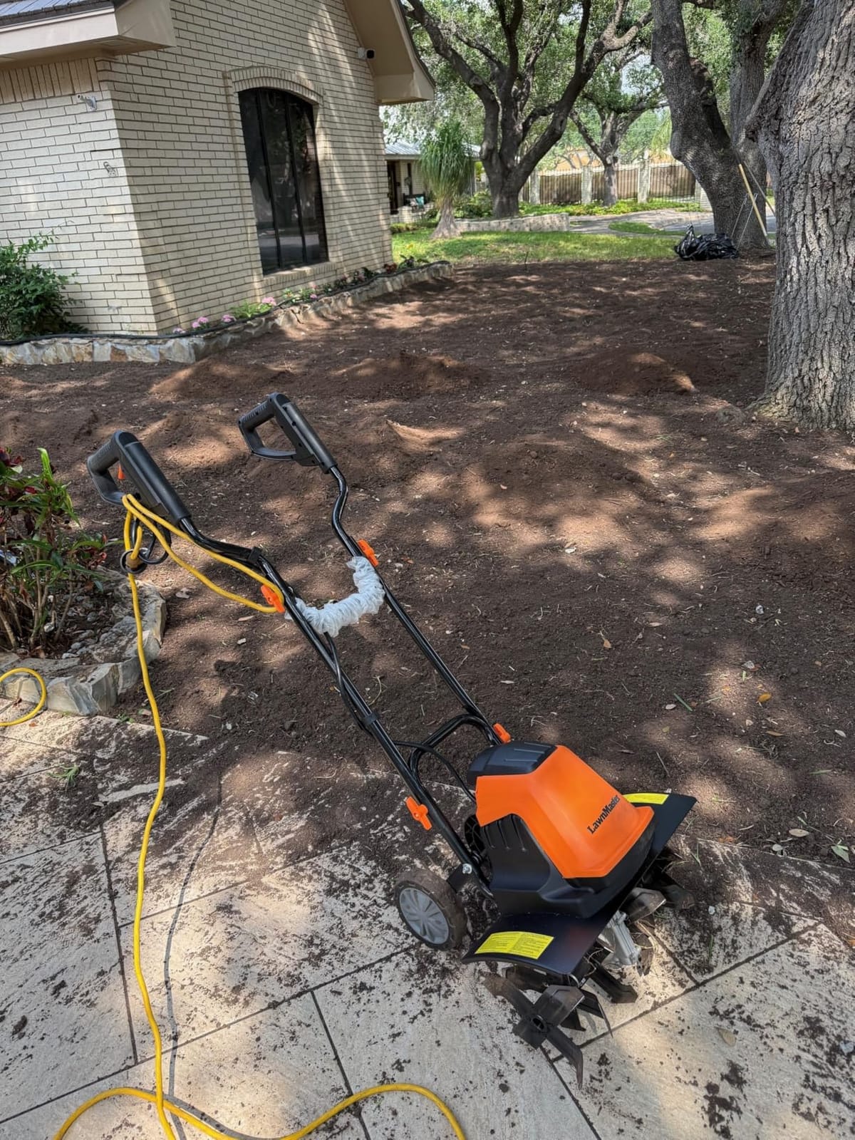 LawnMaster 13.5 Amp 18