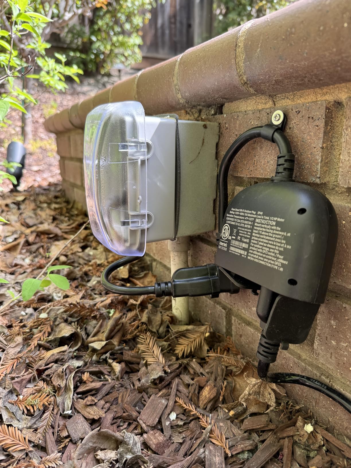 Kasa Outdoor Smart Plug, Smart Home Wi-Fi Outlet with 2 Sockets, IP64 Weather Resistance, Compatible with Alexa, Google Home & IFTTT, No Hub Required, ETL Certified(EP40), Black customer photo 2