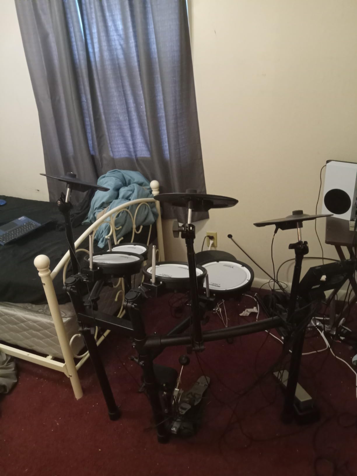 Roland TD-07DMK Electronic V-Drums Kit - Legendary Double-Ply All Mesh Head kit with superior expression and playability - Bluetooth Audio & MIDI - 40 FREE Melodics Lessons customer photo 1