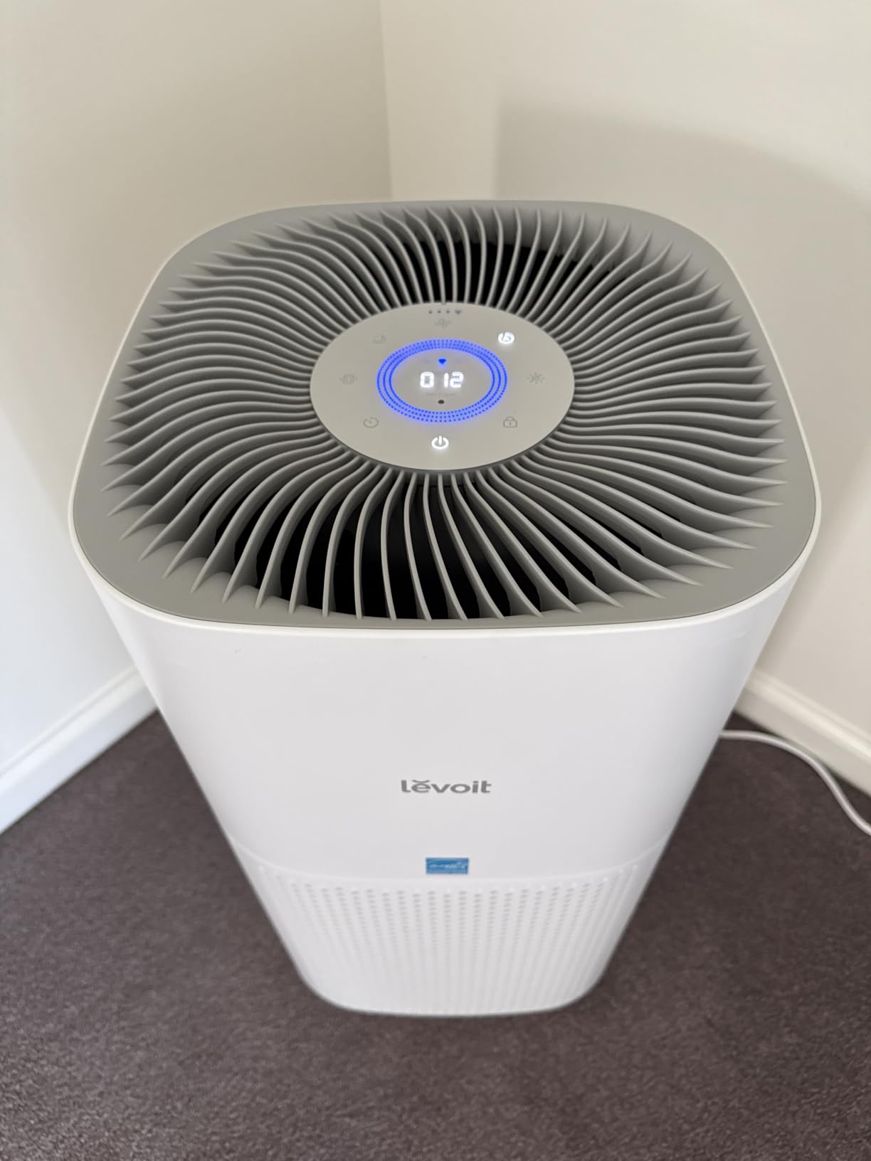 Levoit Air Purifiers for Home Large Room Up to 2933 Ft² With HEPA Sleep Mode, AHAM VERIFIDE, Smart WIFI, PM2.5 Monitor, 3-in-1 Filter For Smoke, Pet Allergies, Dust, Alexa Control, Core 600S-P, White customer photo 2
