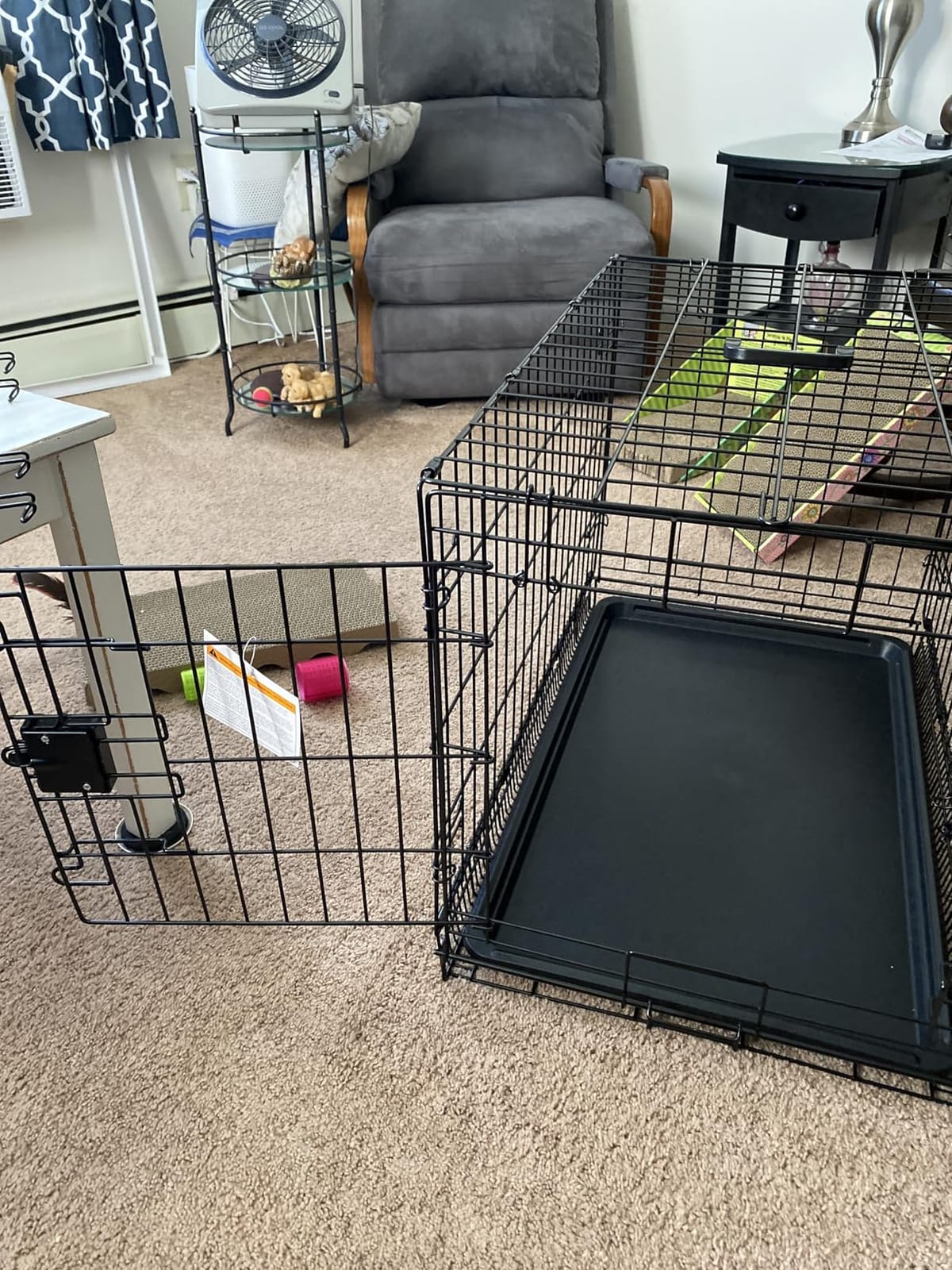 Amazon Basics Durable, Foldable Metal Wire Dog Crate with Removable Tray, Single Door, Divider Panel, 42 x 28 x 30 in, Black customer photo 2