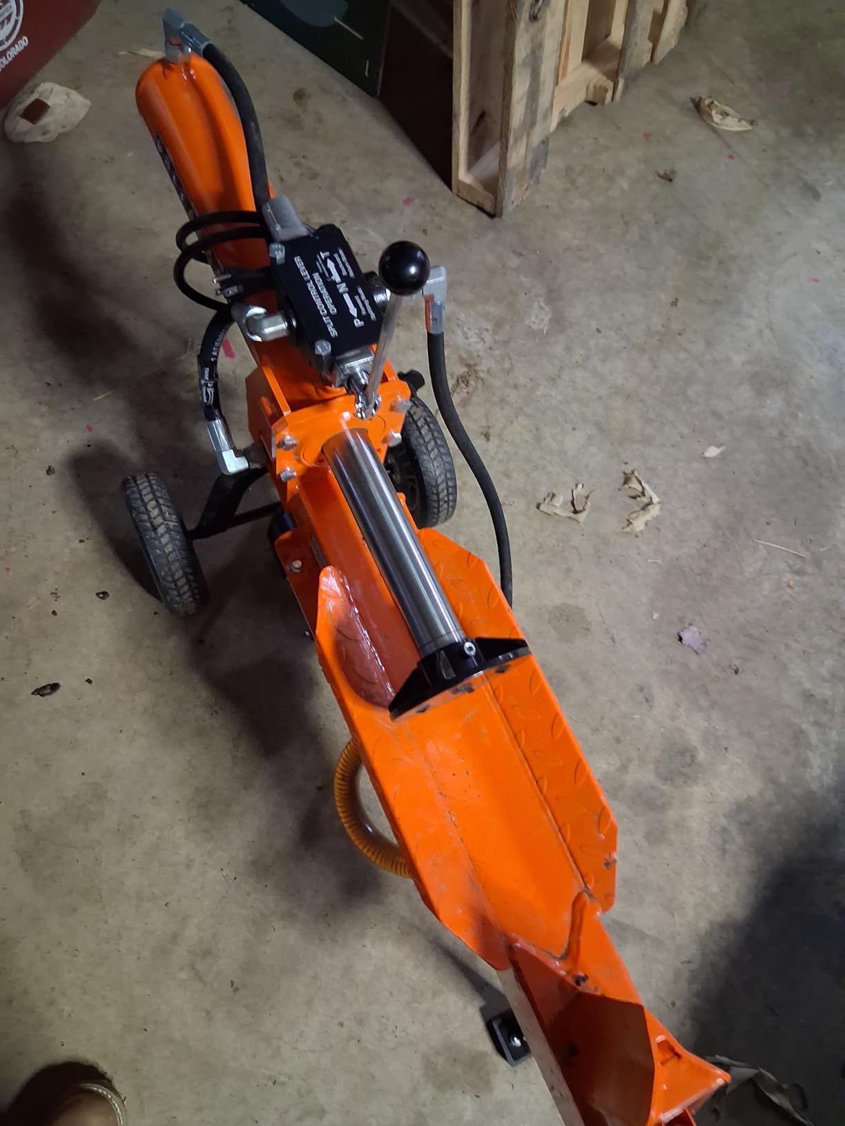 SuperHandy Hydraulic Log Splitter, 14 Ton, Portable Firewood Splitter | for firewood, cabins and seasonal wood prep; auto-return ram helps keep splitting cycles moving customer photo 1