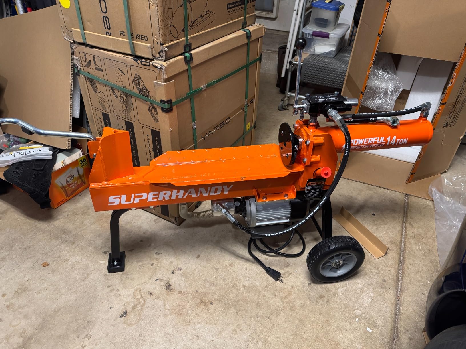SuperHandy Hydraulic Log Splitter, 14 Ton, Portable Firewood Splitter | for firewood, cabins and seasonal wood prep; auto-return ram helps keep splitting cycles moving customer photo 2