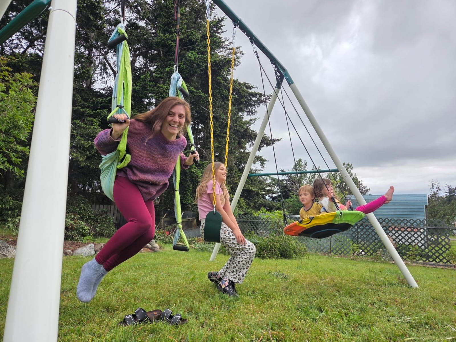 9.5ft Tall Swing Sets for Backyard for Big Kids & Adults (Patented) | 76mm Heavy Duty Metal Stand, 600lbs Capacity, Saucer Swing + 2 Belt Swings, ASTM | CPSC Compliant, Outdoor Swing Set for Family customer photo 1
