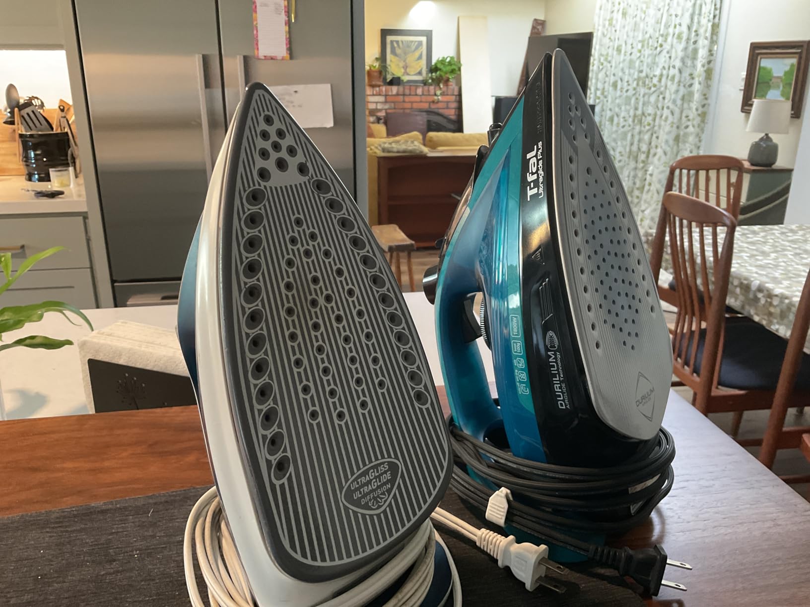 T-Fal Ultraglide Steam Iron for Clothes Durilium Soleplate, Precision Tip customer photo 1