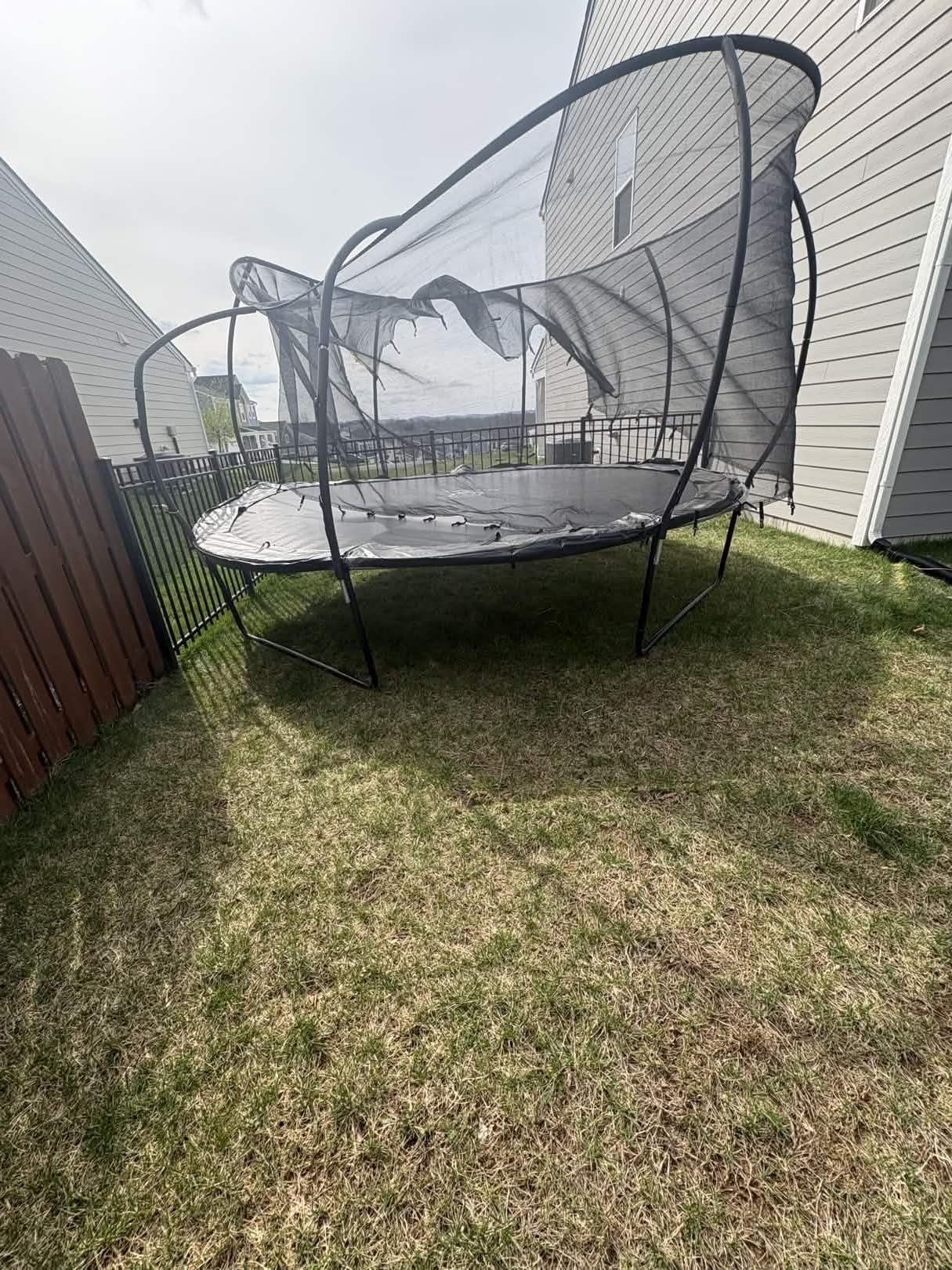 Jumpzylla Outdoor Trampoline with Net for Kids 8FT 10FT 12FT 14FT 15FT 16FT | ASTM-compliant trampoline with enclosure, non-slip ladder, rust-resistant galvanized steel frame, 8FT-16FT for kids & adults customer photo 2