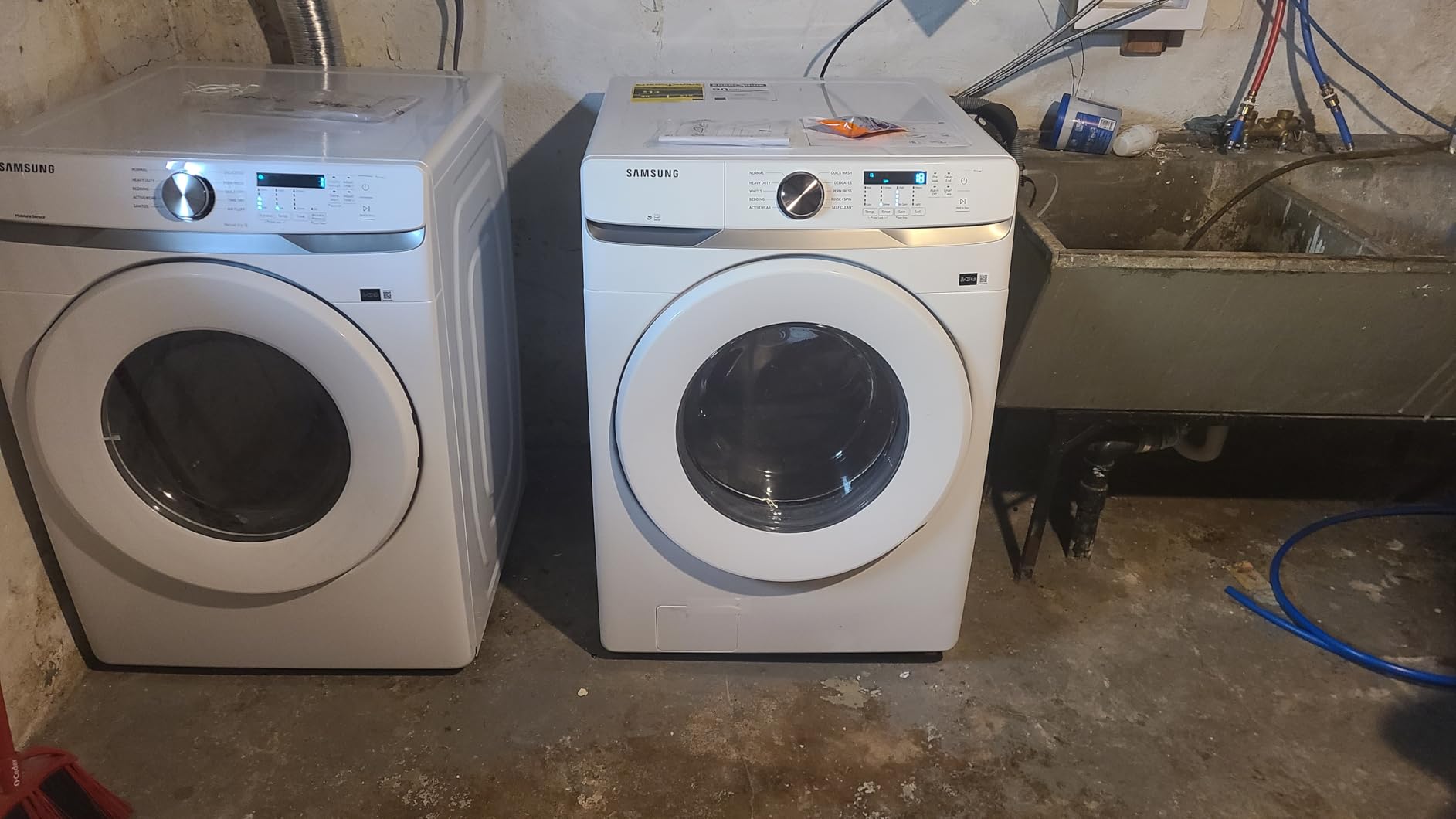 Samsung WF45T6000WPR White Front Load Laundry Package customer photo 1