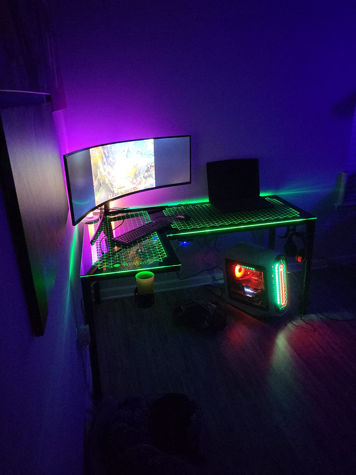 EUREKA ERGONOMIC RGB LED Lights 60 Inch L Shaped Reversible Black Glass Gaming Desk Home Office Computer Table GTG L60 customer photo 1