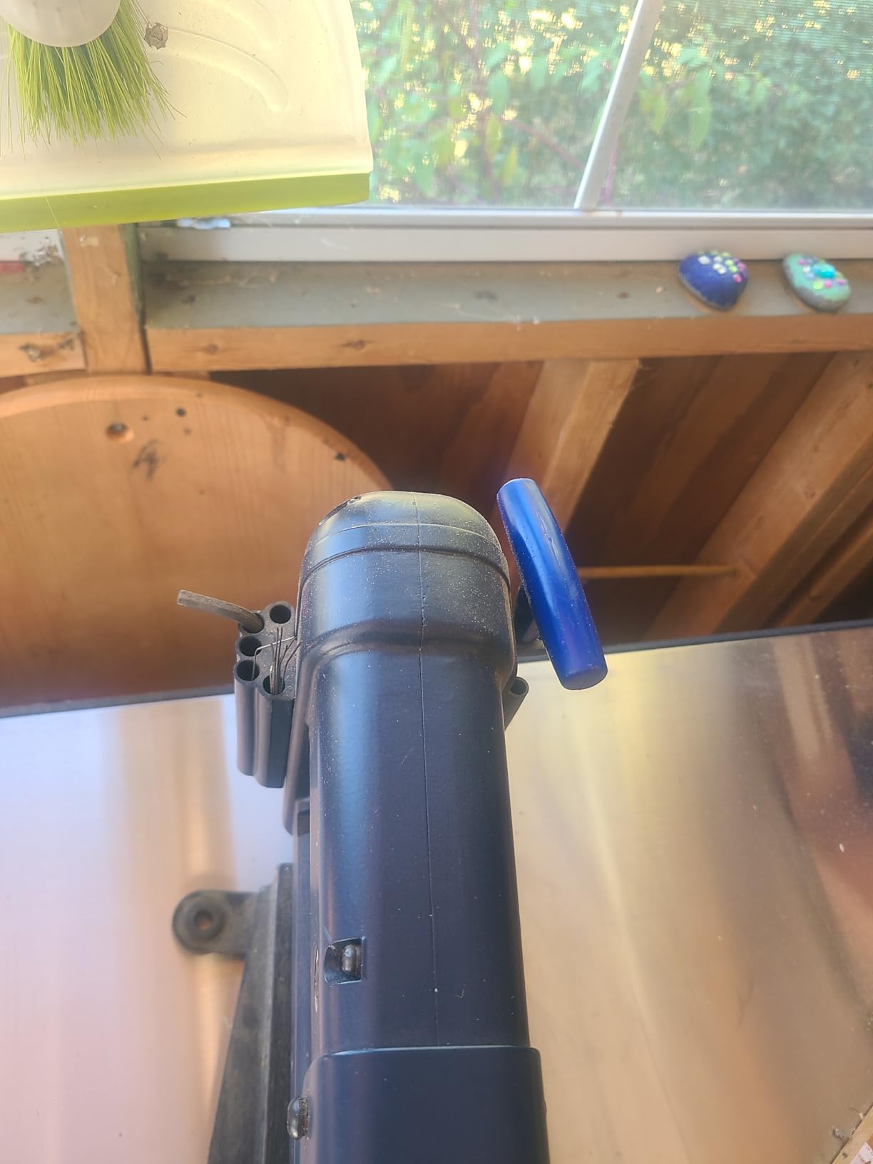 WEN Variable Speed Scroll Saw, 16-Inch with Work Light and Easy Access Blade Changes (3923) customer photo 2