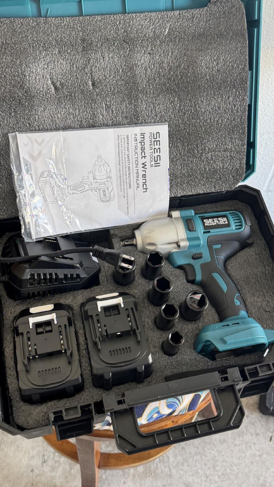 Seesii Impact Wrench 665 FT-LBS(900N.m) 3300IPM 1/2 Impact Gun High Torque Electric Impact Driver Cordless Impact Wrench with 21V 2x4.0Ah Battery 6 Sockets&Case for Home Car Tire Lug Nut Removal Tool customer photo 2