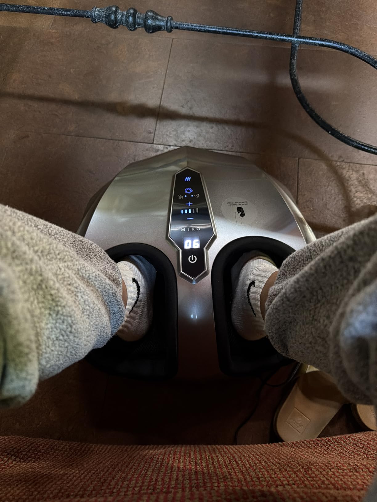 MIKO Shiatsu Foot Massager with Heat and Air Compression customer photo 2