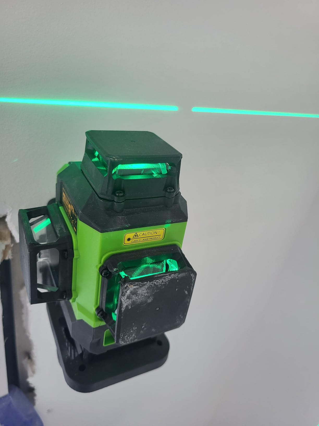 Huepar Laser Level 360 Self Leveling, Rechargeable Green Laser 3x360° Cross Line (HM03CG) customer photo 1