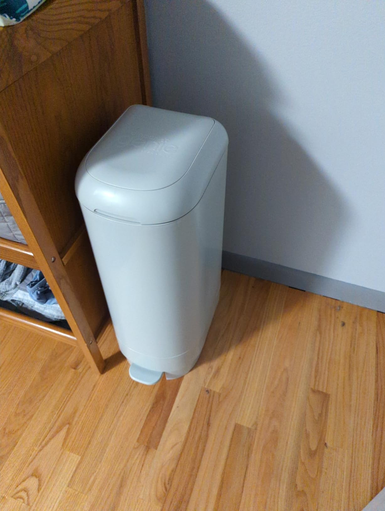 Diaper Genie Signature Pail Includes 1 Easy Roll Refill with 18 Bags | Holds Up to 846 Newborn-Sized Diapers Per Refill | Hands-free odour-locking diaper disposal pail customer photo 1