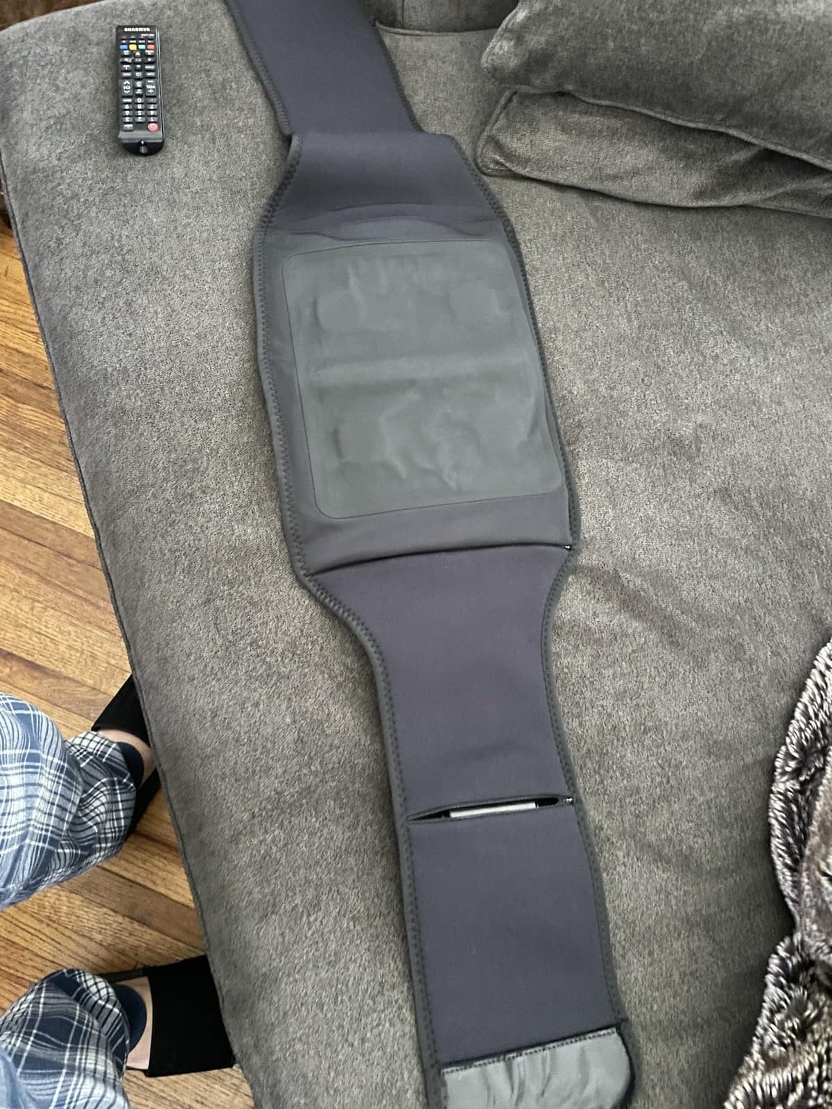 Hyperice Venom 2 Back Wrap - Provides Advanced Heat and Vibration for Pain, Soreness and Inflammation customer photo 2