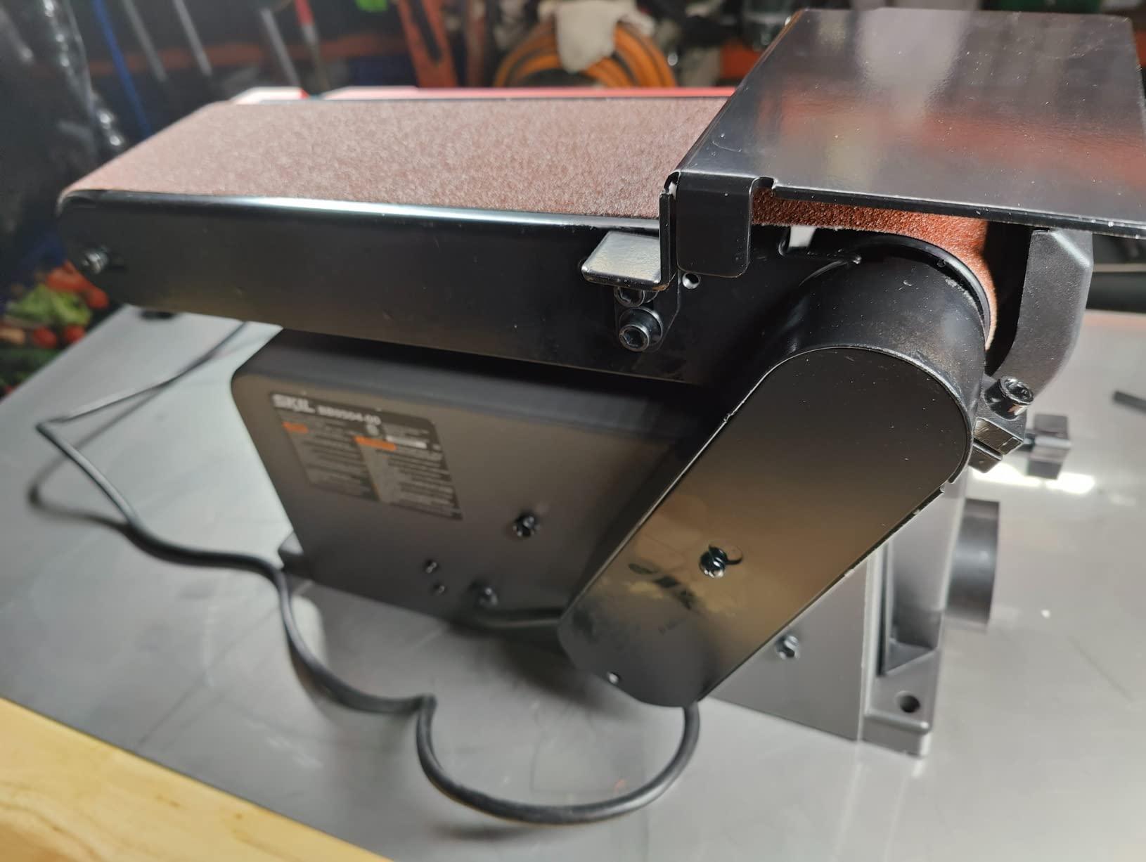 SKIL 4.5 Amp Belt and Disc Combination Benchtop Sander - BB9504-00 customer photo 2