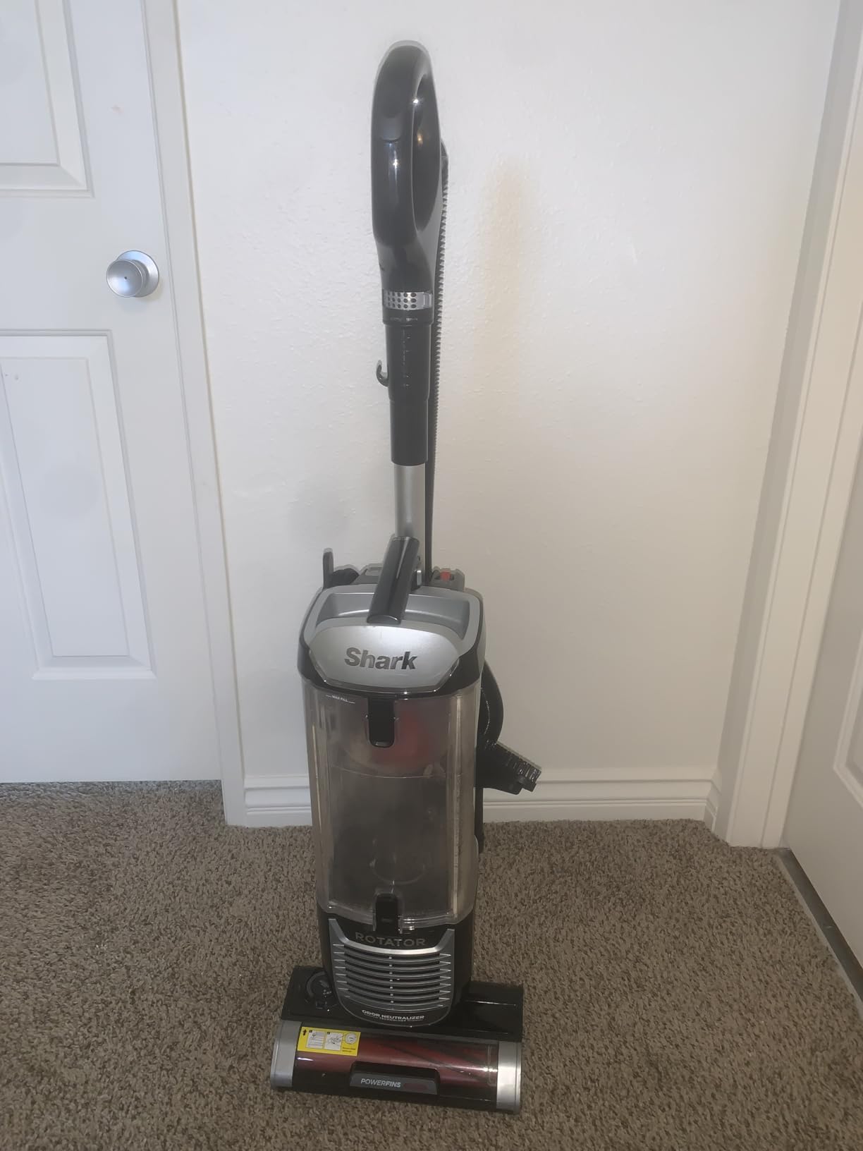 Shark ZU102 Rotator Pet Upright Vacuum with PowerFins HairPro & Odor Neutralizer Technology customer photo 2
