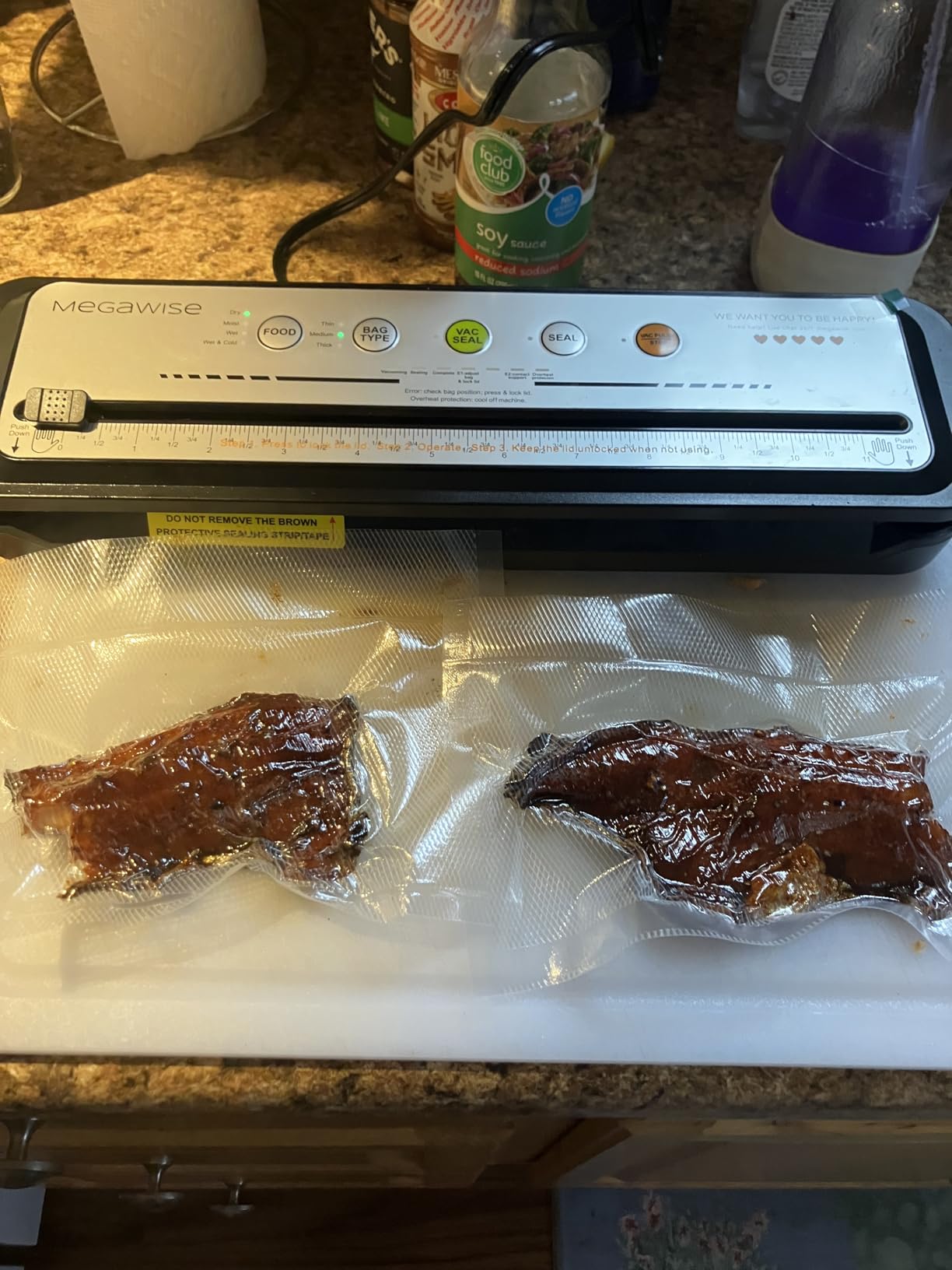 MEGAWISE Vacuum Sealer|80 kPa Powerful Suction|Built-in Cutter, Dry/Wet Modes|One-Touch Automatic Sealing|Food Sealing Machine|Includes 10 Vacuum Bags,for Meat, Seafood, Vegetables & Freezer Storage customer photo 2