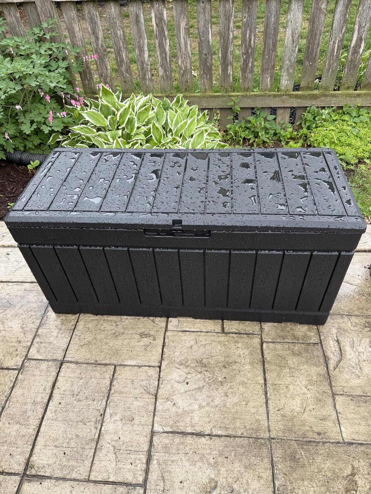 Devoko 30 Gallon Resin Deck Box Waterproof Outdoor Storage Box customer photo 2