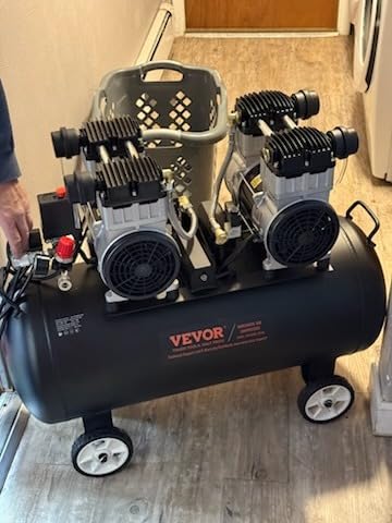 VEVOR 6.3 Gallon 2 HP Air Compressor, Max 116PSI, Oil Free Compressor Tank | Oil Free Compressor Tank for Auto Repair, Tire Inflation, Spray Painting, Woodwork Nailing, 3.35 CFM@90PSI, Quiet Operation customer photo 2