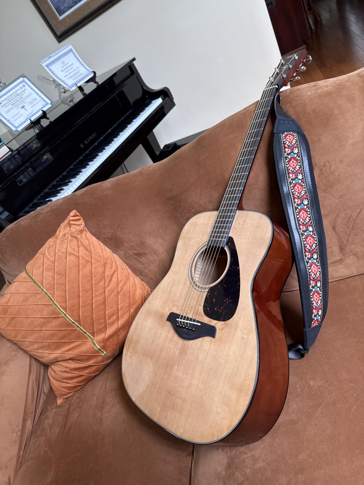 YAMAHA FG800J Solid Top Acoustic Guitar customer photo 2
