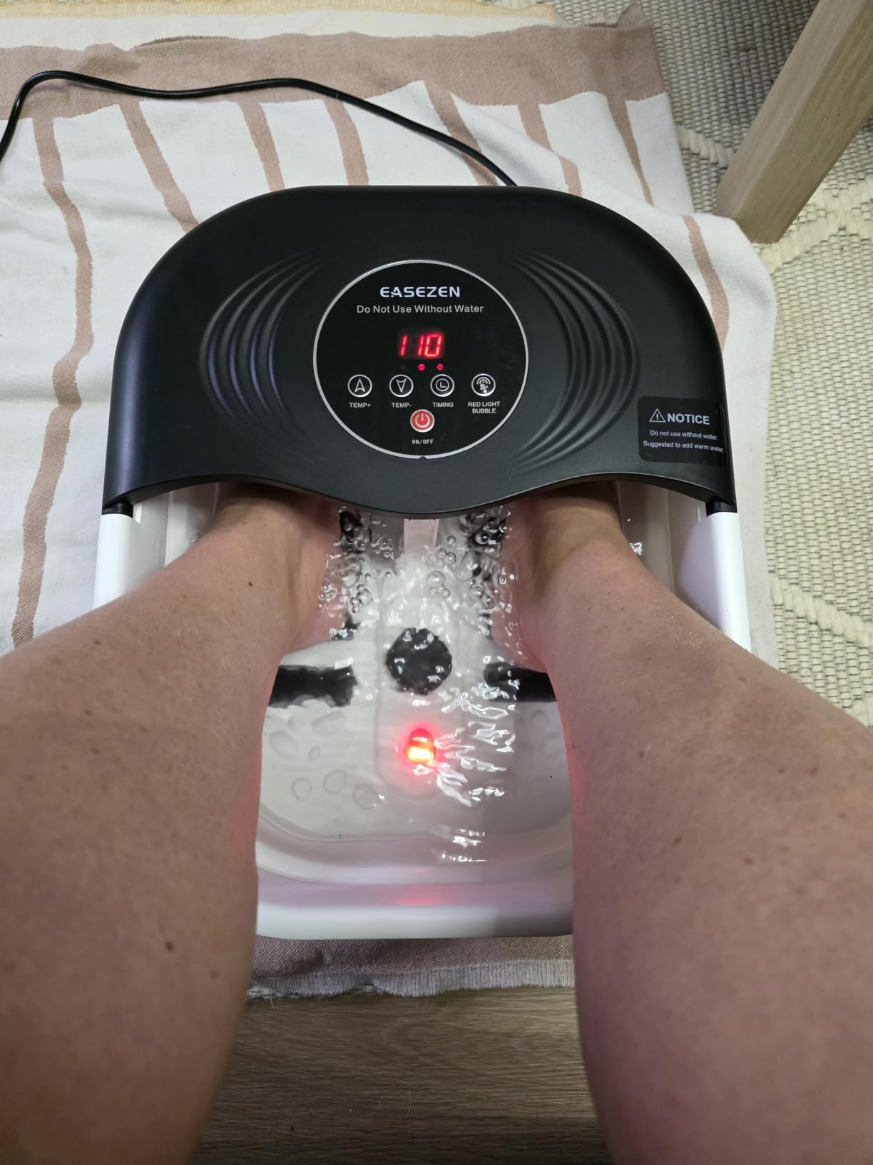 SPA4PIEDS Collapsible Heated Foot Spa Bath with Bubble, Foot Soaking Tub Featuring 8 Shiatsu Rollers, Pumice Stone and Built-in Timer for Mom, Dad and Foot Relaxation (Black) customer photo 2