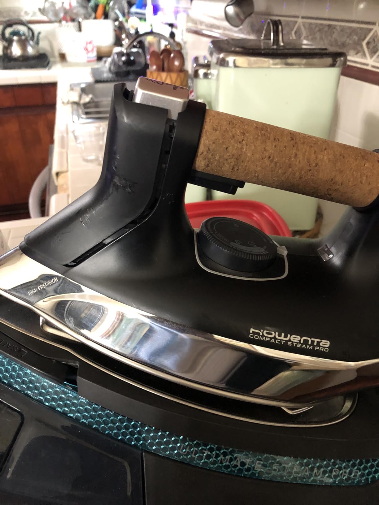 Rowenta Ultimate Steam Pro Stainless Steel Soleplate Professional Steam Station DG8668 customer photo 2