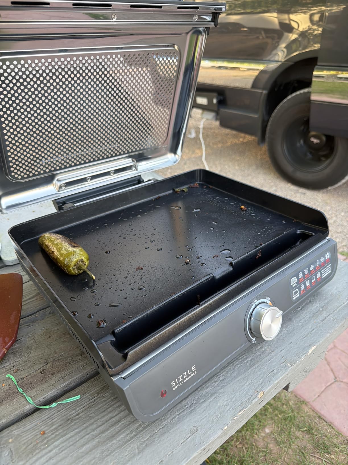 Ninja Sizzle Indoor Grill & Griddle, 14'', 500°F, GR101 | Interchangeable Nonstick Grill & Griddle Plate customer photo 1