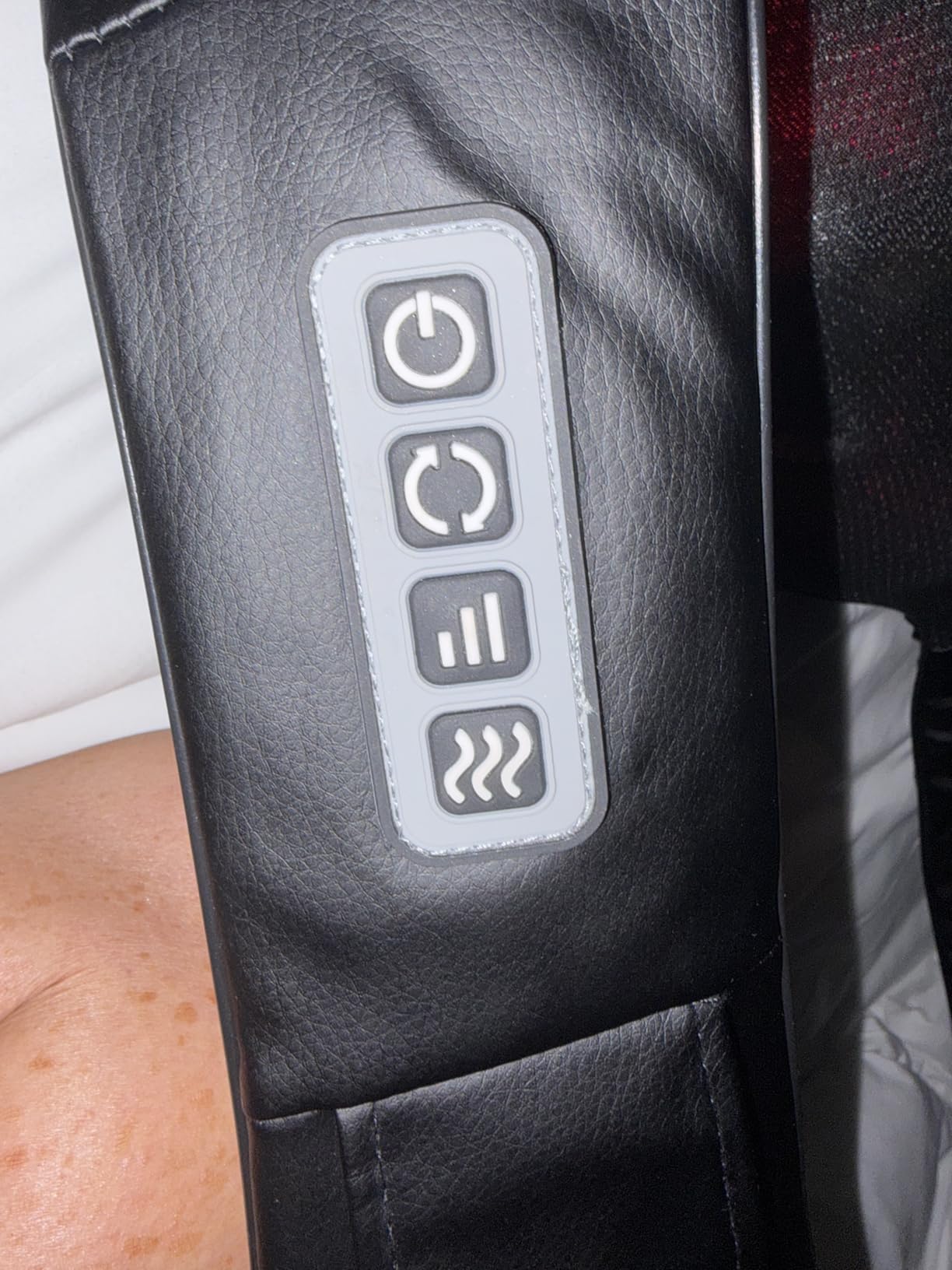 AERLANG Shiatsu Back and Neck Massager, Back Massager Deep Tissue Kneading Neck and Shoulder Massage with Heat customer photo 2