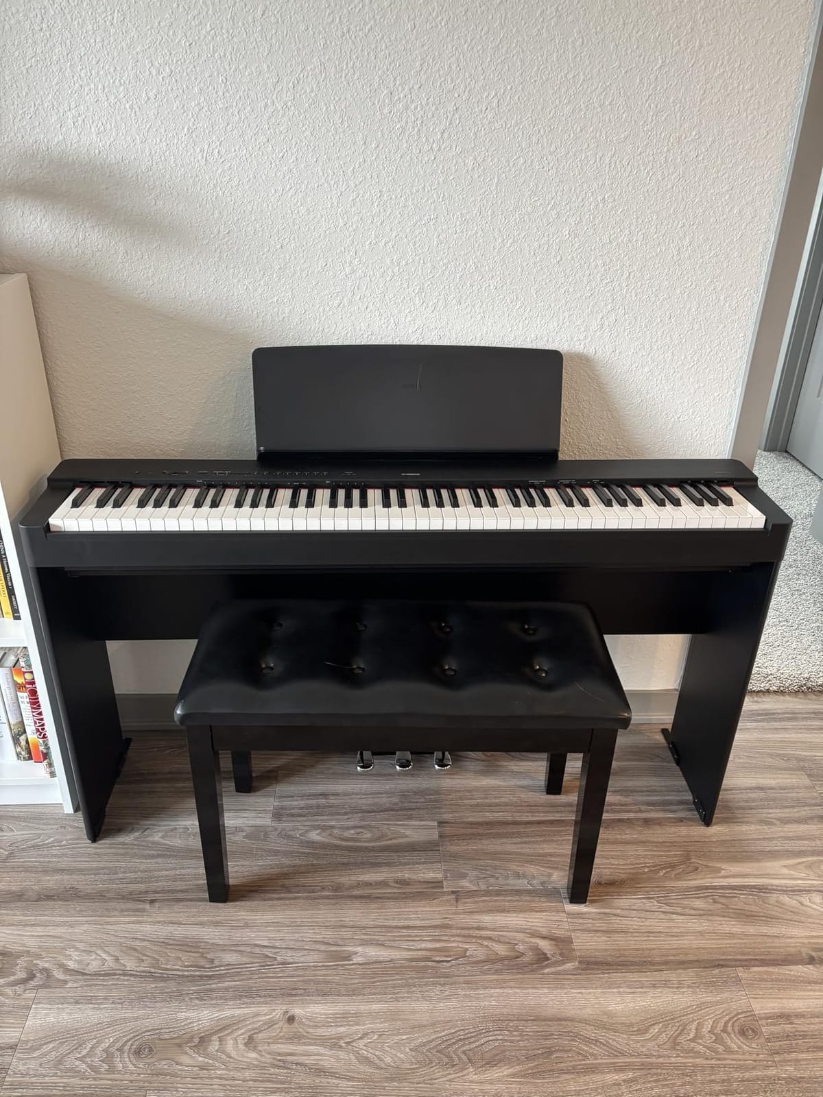 Yamaha P225 88-Key Digital Piano with Weighted Keys, Portable Design, Built-in Speakers, Black customer photo 1