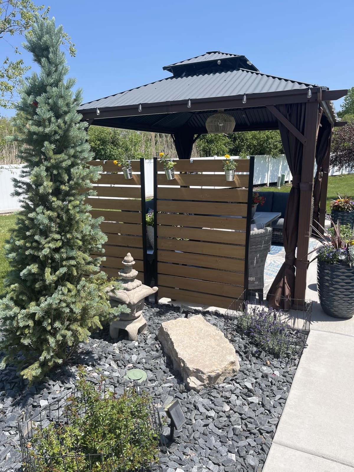 Enclo Concord Privacy Screen, Cedar Wood DIY No Dig Kit | 5ftH x 3.2ftW, Pre-Stained, 1 Panel, Hide Trash Cans, EC18022 customer photo 1