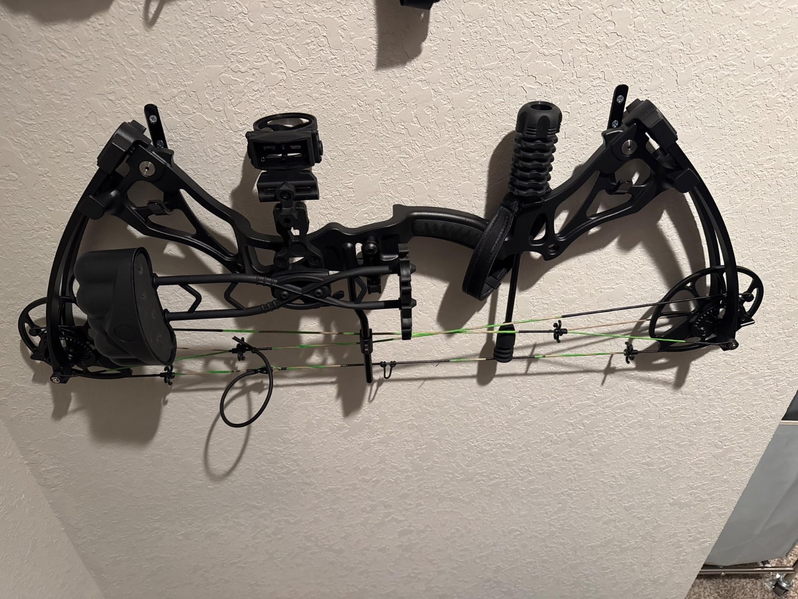 Compound Bow Package for Adults and Teens, 0-70 Lbs Draw Weight, 23.5