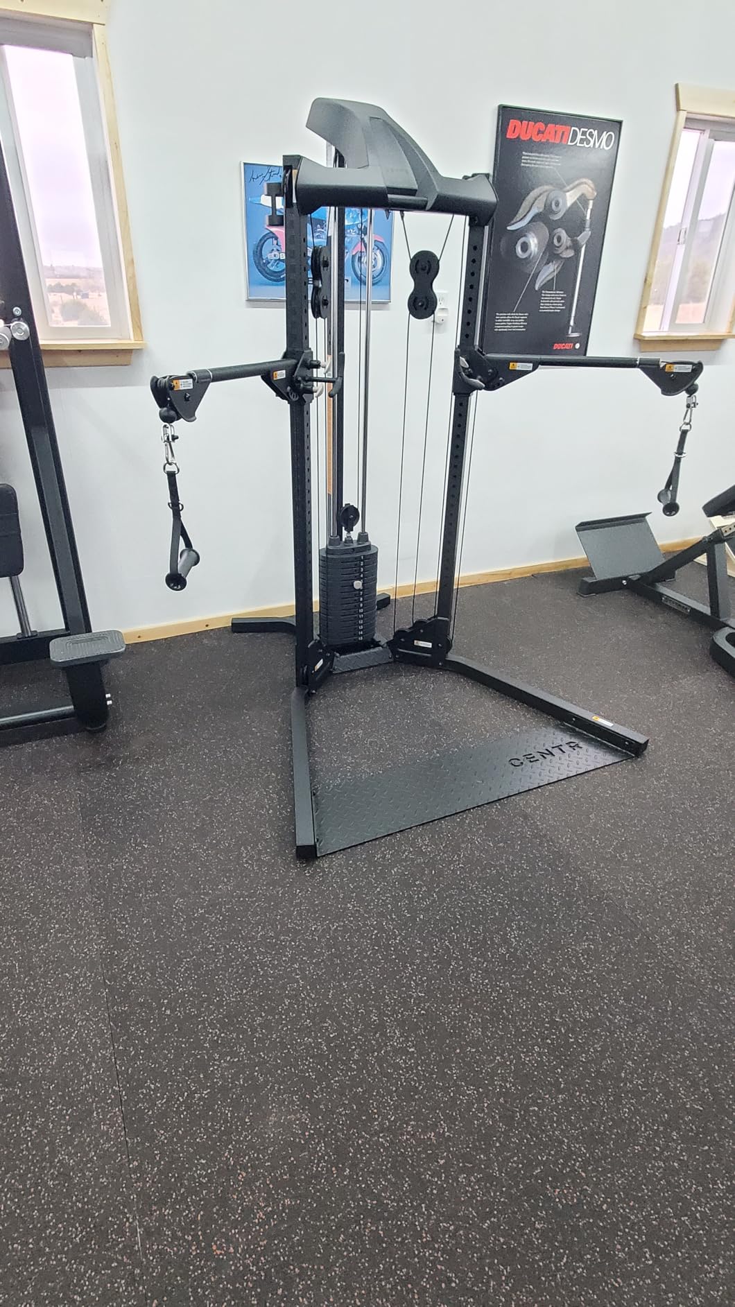 Centr Home Gym Functional Trainer - Multifunctional Cable Machine Home Gym System - Workout Weight Machine for Strength Training - Full Body Compact Exercise & Fitness Equipment Set customer photo 2