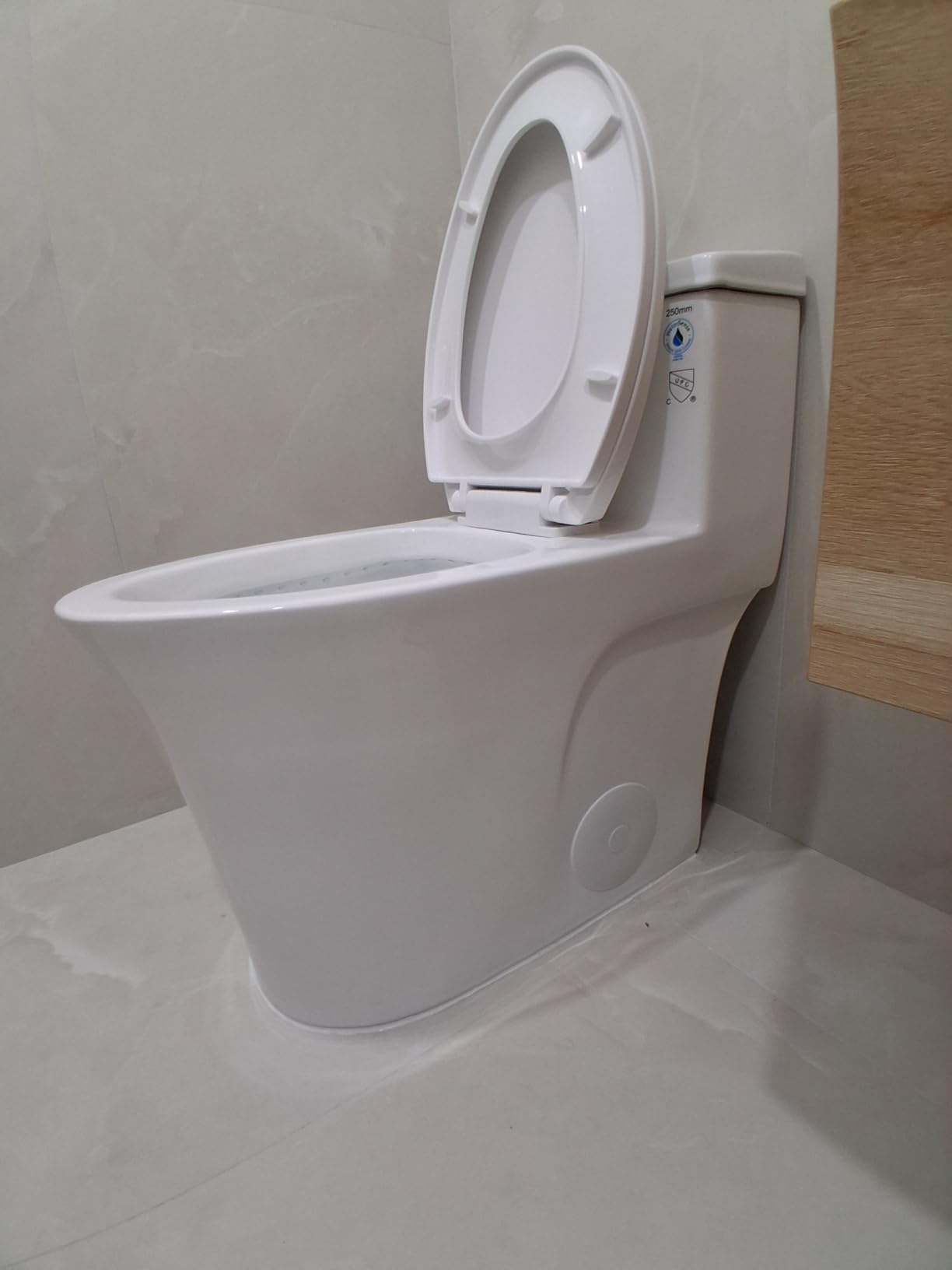 HOROW T0338W One Piece Toilet 10