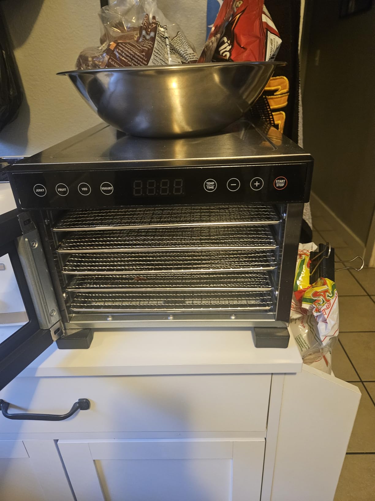 Cosori Food Dehydrator, 5 Stainless Steel Trays, 3.1 ft² Drying Space customer photo 2