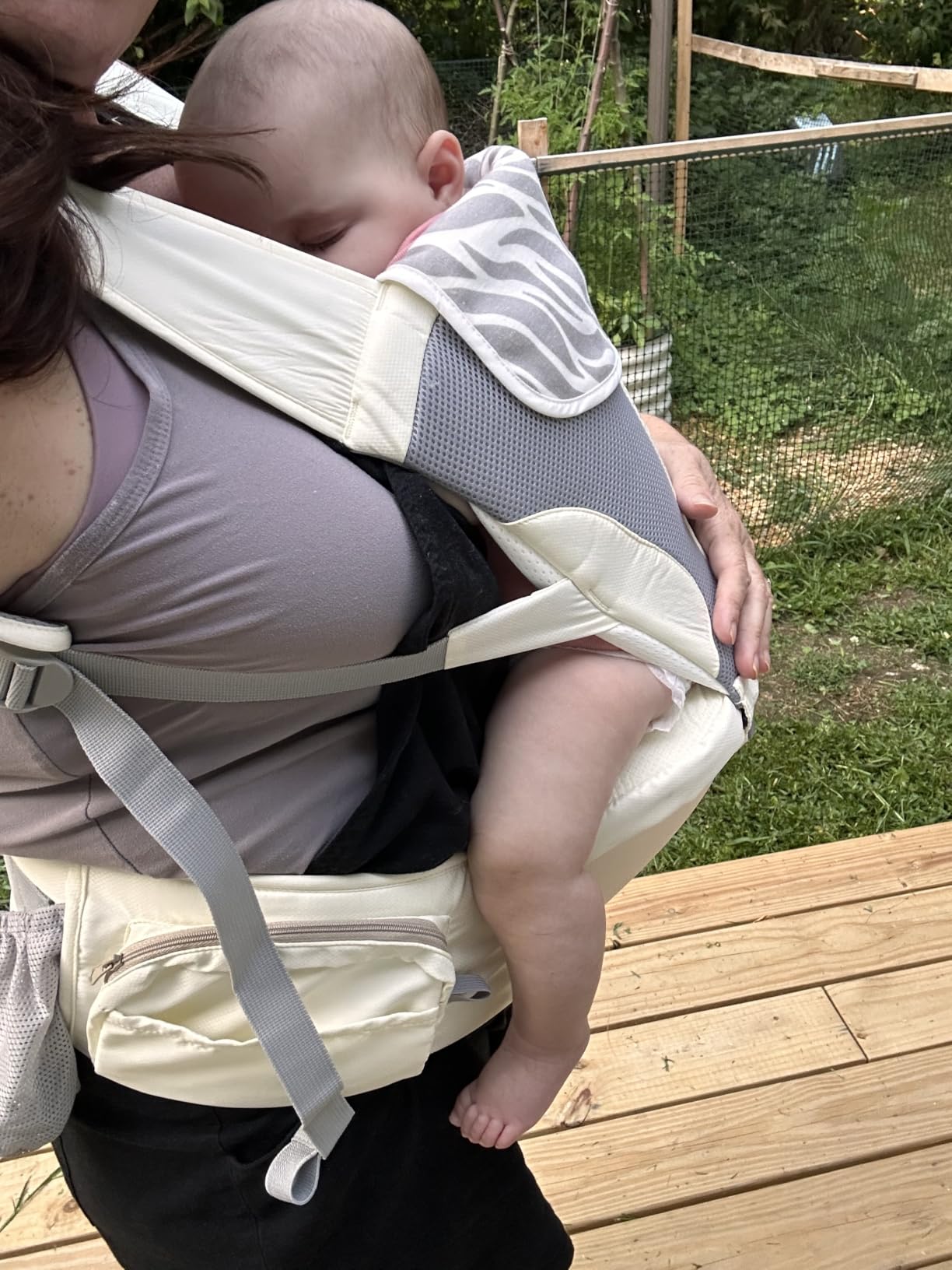 MOMTORY Safety-Certified 6-in-1 Baby Carrier Newborn to Toddler, Black | Plus Size Friendly, 6 Carry Positions, Ergonomic Hip Support, Cozy Baby Carrier with Hipseat for 7-50lbs, All Seasons customer photo 1