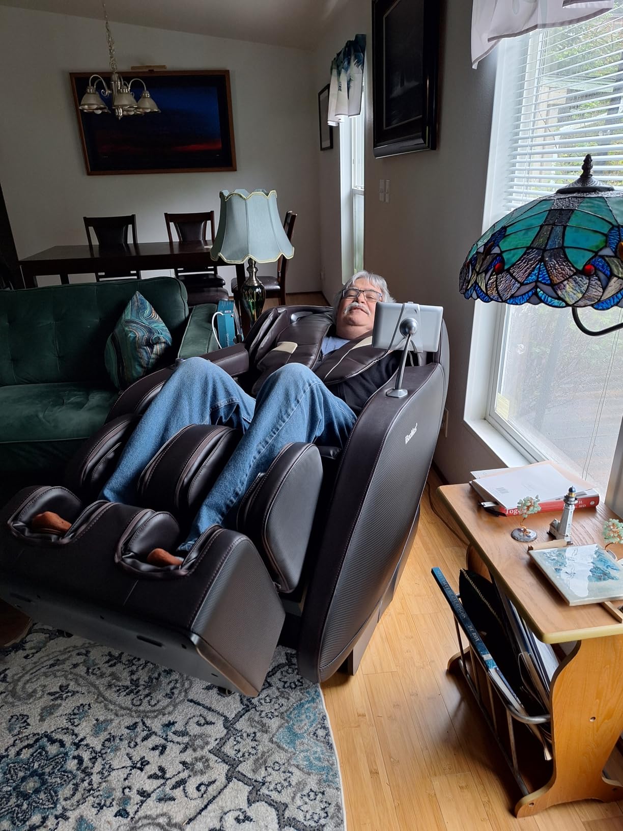 Massage Chair Full Body, 6 Massage Intensities Zero Gravity SL-Track Shiatsu Massage Chair with 18 Modes, 42 Airbags, 5 Heating Area, Body Scan, Extendable Footrest, Foot Roller (Brown+Black) customer photo 2