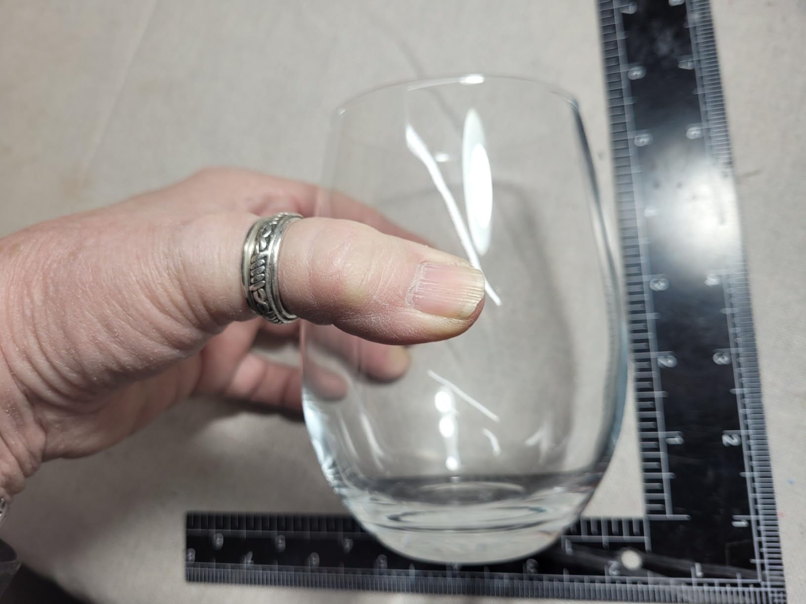 Martha Stewart Farrow 18 OZ Large Stemless 4 Pack Multipurpose Wine Glasses Set for Red or White Wine customer photo 2