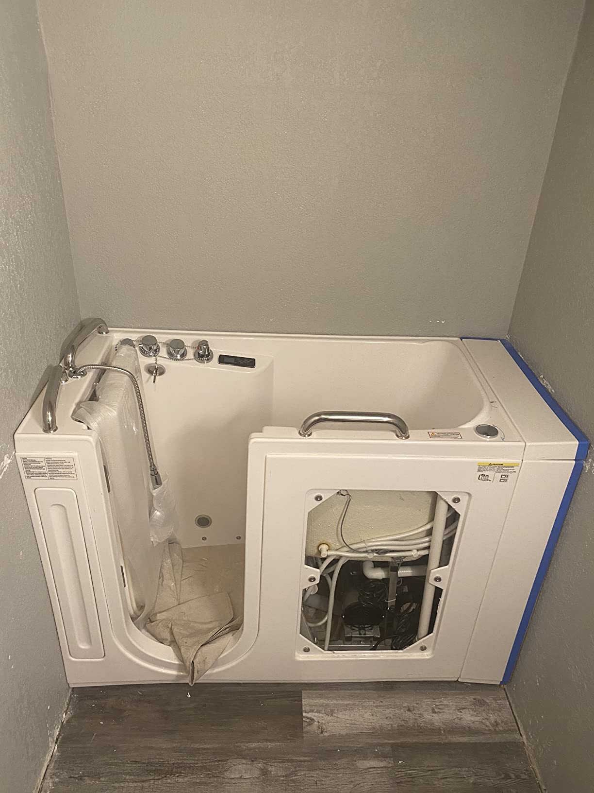 ANZZI Walk-In Tub, 30 x 60 in, Right Drain, Air & Whirlpool Jets, 110V | Spa features: Aromatherapy, chromatherapy, ADA slip-resistant seat, handheld shower, bath pillow included, LED light customer photo 2