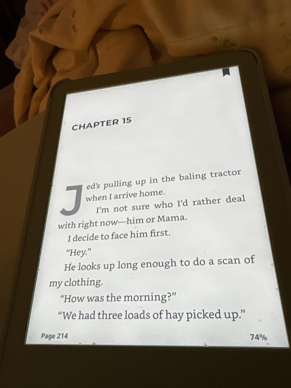Kindle 16 GB (newest model) - Lightest and most compact Kindle, now with faster page turns, and higher contrast ratio, for an enhanced reading experience - Black customer photo 1