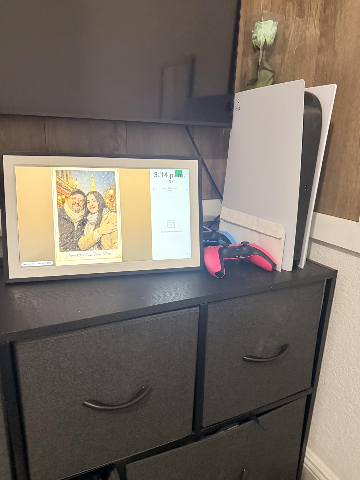 Digital Picture Frame, Frameo 15.6'' Digital Photo Frame WiFi Large Display | 1920*1080 IPS FHD Touch Screen, Wall-Mountable, Electronic Photo Frame Slideshow, Share Video, Birthday Gifts for Mom, Women customer photo 2