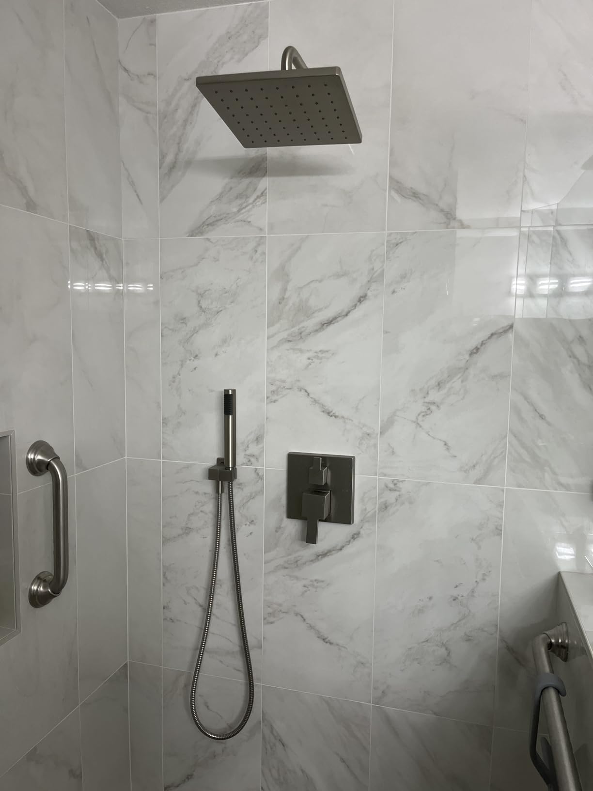 Delta Modern 14 Series Square Rain Shower System Faucet Set, Rainfall Brushed Nickel Shower Head and Handle Set, Valve Trim Kit, 10 Inch, Spotshield Stainless 342701-SP customer photo 2