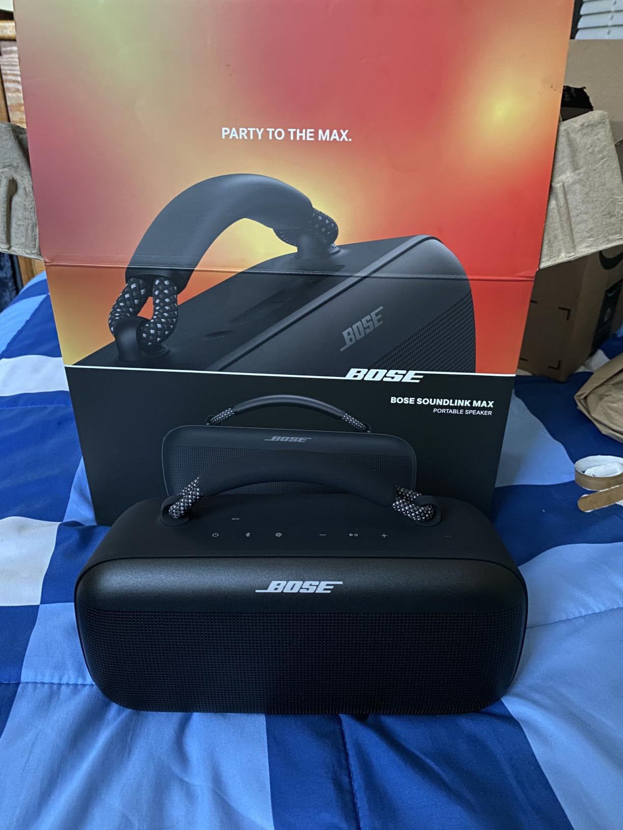 Bose SoundLink Max Bluetooth Speaker - Portable Wireless Party Speaker, IP67 Waterproof, Rope Handle, Up to 20 Hours of Playtime, USB-C, Built-in 3.5mm AUX Input, Black customer photo 2