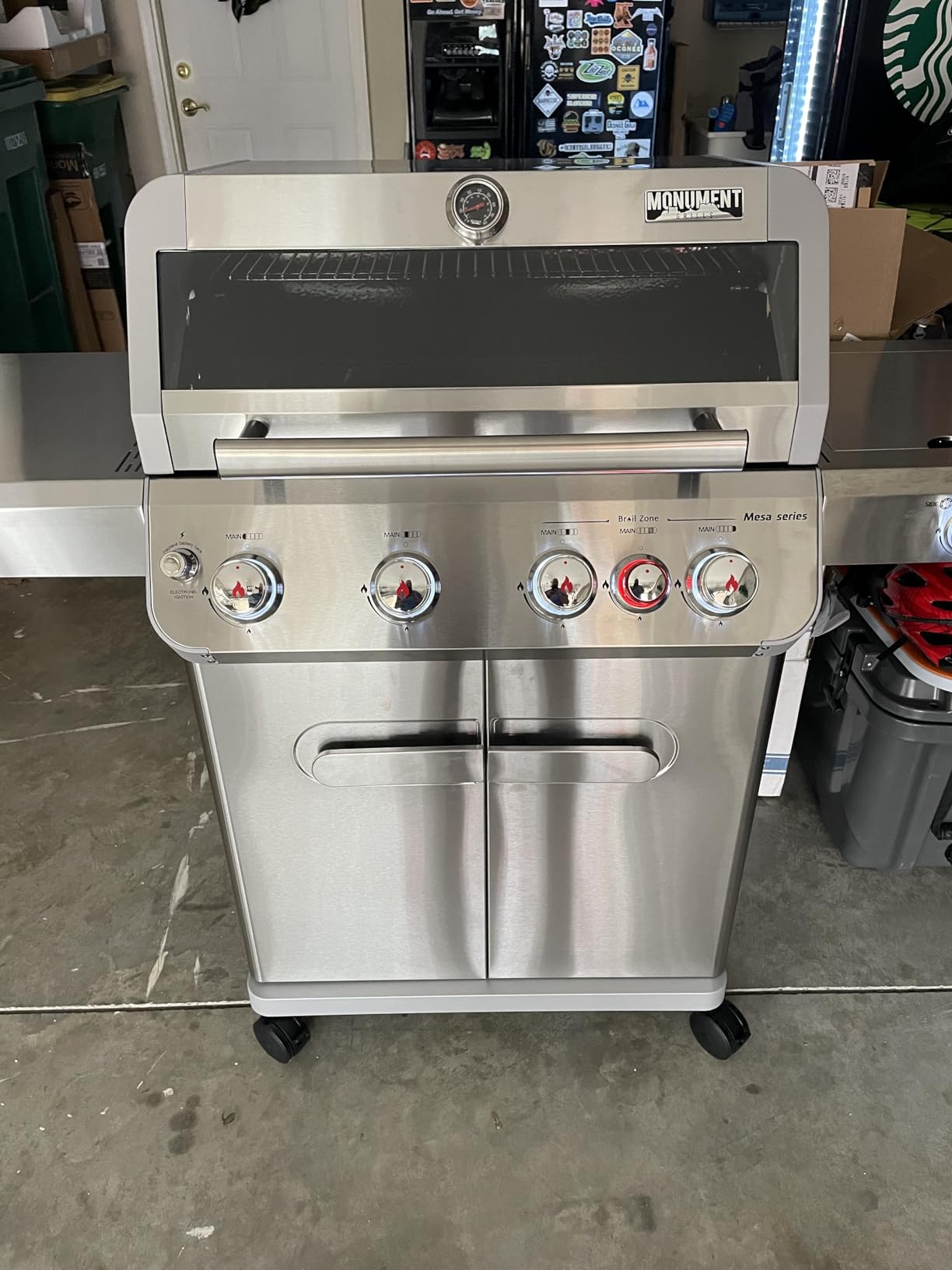 Monument Grills Mesa Series, 4+1 Outdoor Barbecue Stainless Steel Propane Gas Grill, 4 Burners & 1 Side Burner 62,000 BTU Patio Garden Barbecue Grill with Knob Controls, Mesa415BZ customer photo 1