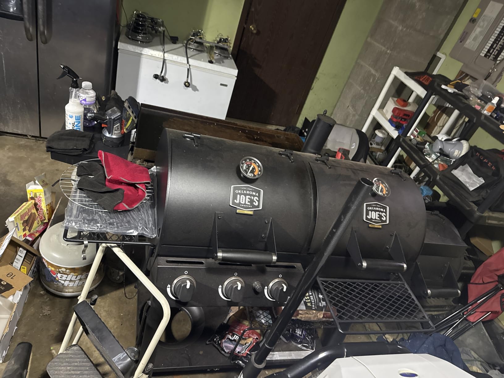 Oklahoma Joe's Canyon Combo Dual Fuel 3-Burner Propane Gas and Charcoal Smoker and Grill with 1031 sq. in. Cooking Area in Black customer photo 1