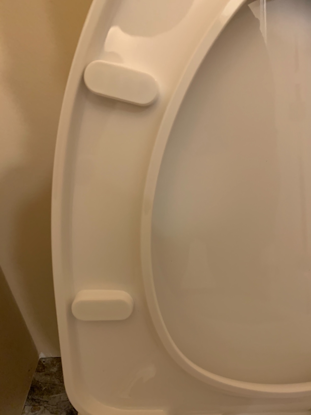 WOODBRIDGEE One Piece Toilet with Soft Closing Seat, Chair Height, 1.28 GPF Dual, Water Sensed, 1000 Gram MaP Flushing Score Toilet with Chrome Button, White,B0940-F-C customer photo 1