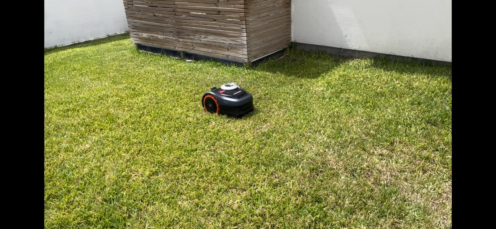 Segway Navimow i110N Robot Lawn Mower, Perimeter Wire Free 1/4 Acre, RTK+Vision, AI-Assisted Mapping, Virtual Boundary, 58dB(A) Quiet customer photo 2