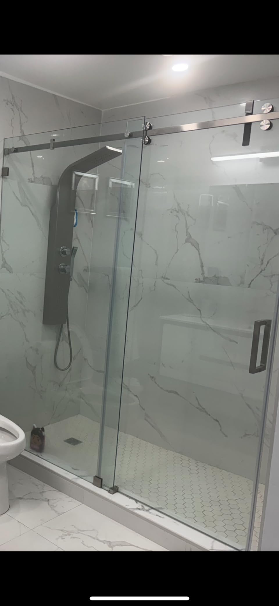 VEVOR Shower Panel System, 5 Shower Modes, LED Shower Panel Tower, Rainfall, Waterfall, 2 Body Massage Jets, Tub Spout, Handheld Shower Head with 59