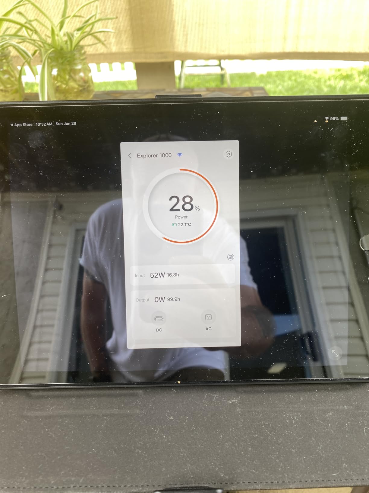 Jackery Solar Generator 1000 v2 and 200W Solar Panel,1070Wh,1500W AC customer photo 1