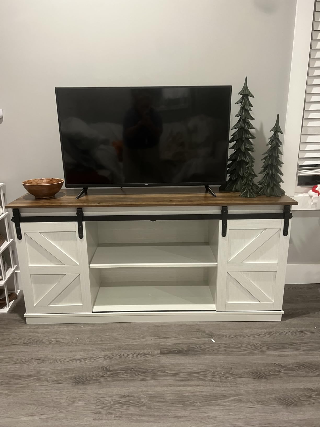 YESHOMY Farmhouse TV Stand for Televisions up to 65 Inches, Sliding Barn Doors and Storage Cabinets, Console Table and Media Furniture for Living Room, 58 Inch, White customer photo 1