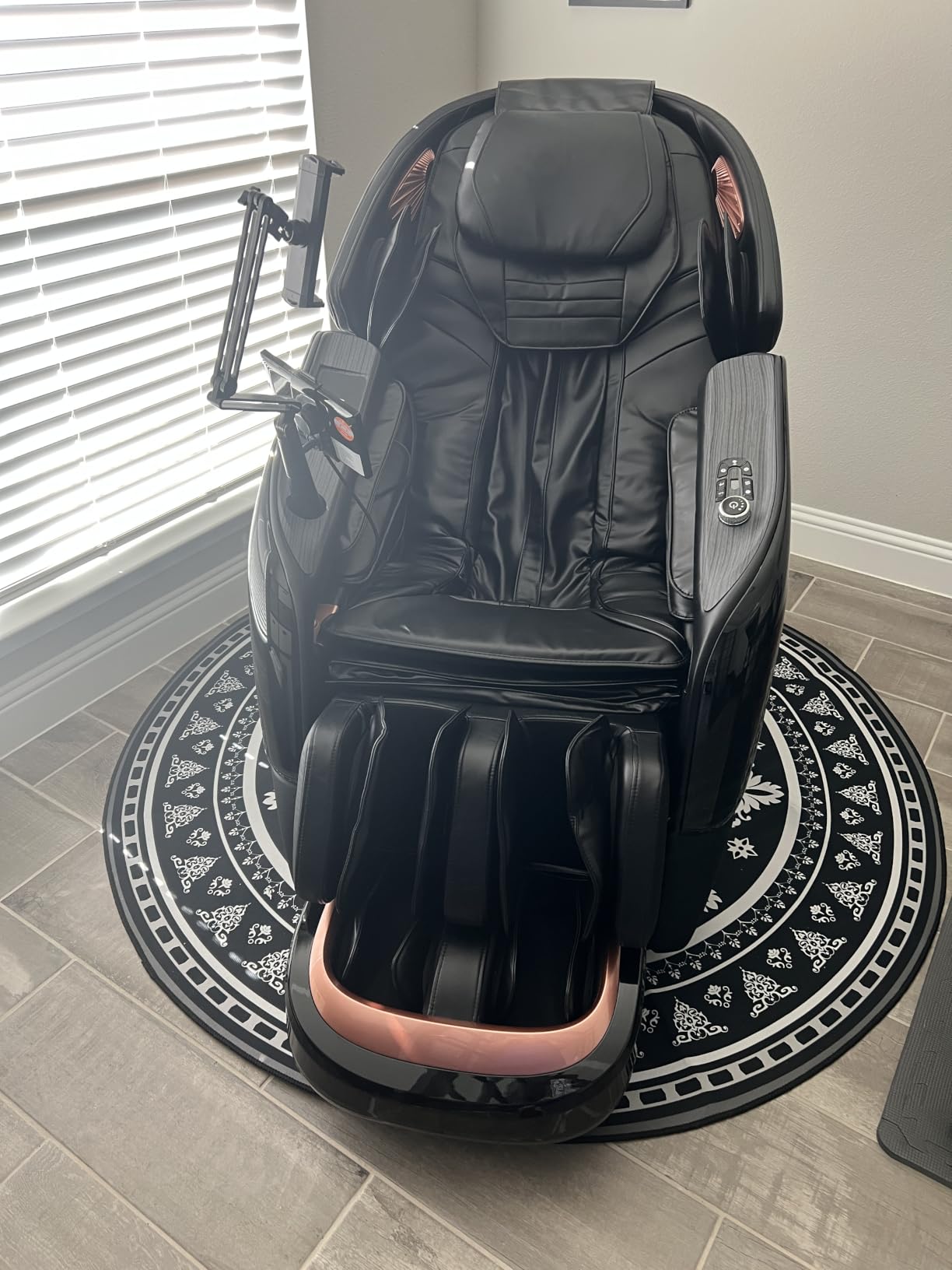 Massage Chair Full Body, 2026 Zero Gravity SL-Track Shiatsu Massage Chairs Recliner with AI Voice, LED Backlight Remote Control, Waist & Calf Heating, Phone Joystick and Holder, G6 Black customer photo 1